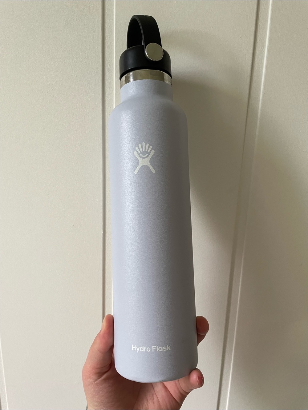 Hydro Flask Slim Bottle in Light Lavender with Black Flex Cap